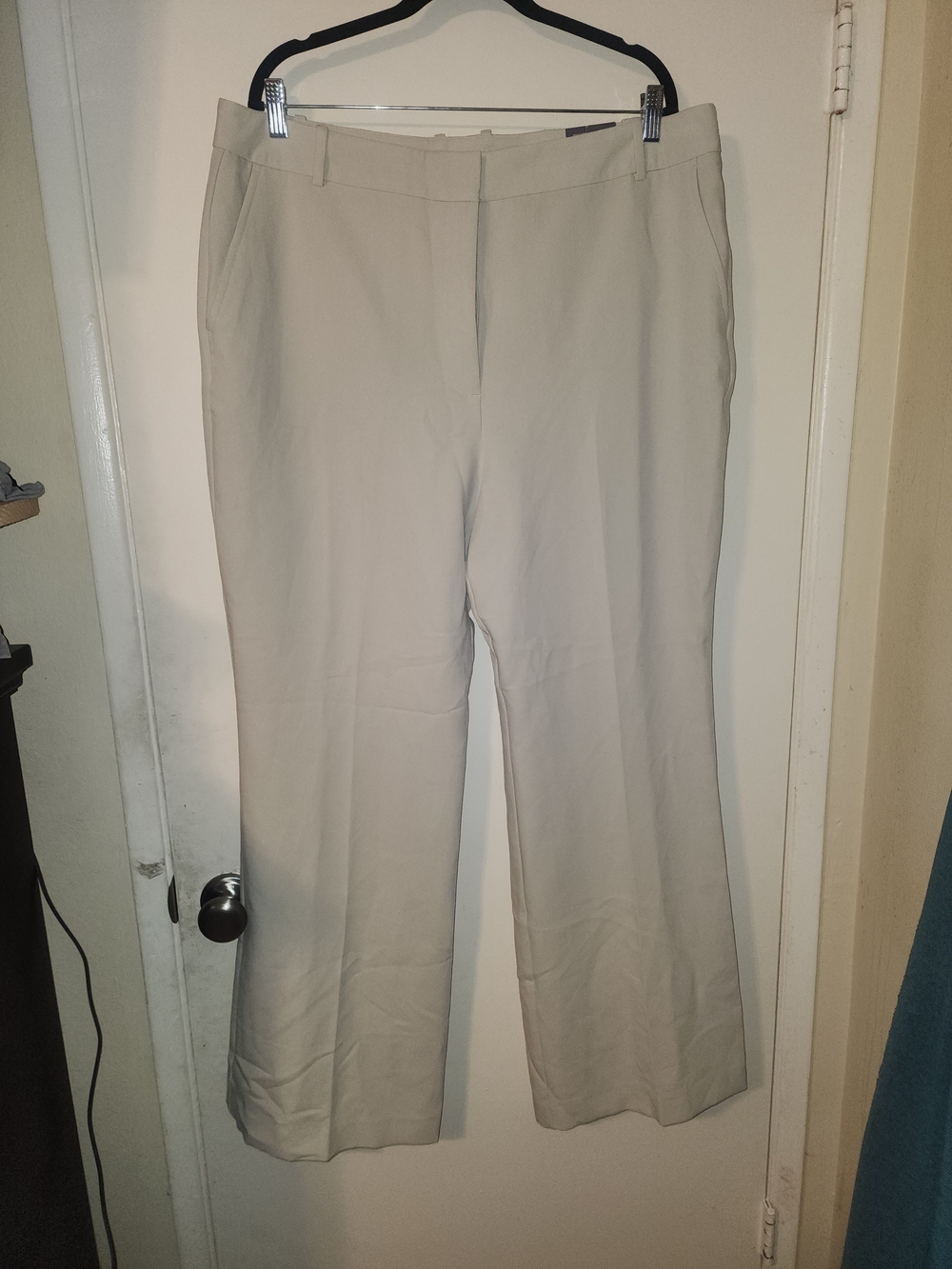 Worthington Women's Light Beige Cream Straight-Leg Trousers